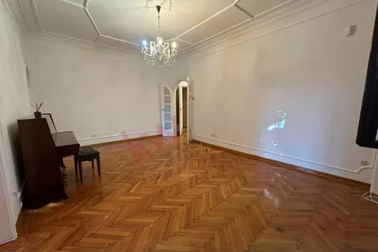 Sanje Živanovića | 4zida.rs
