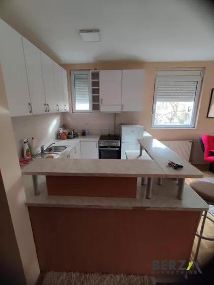 Železnička stanica | 4zida.rs