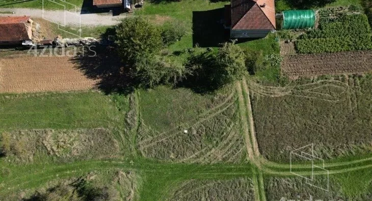 Plac | 4zida