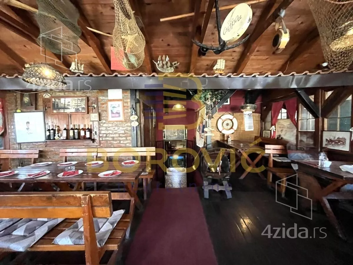 Lokal | 4zida