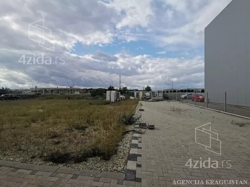 Lokal | 4zida