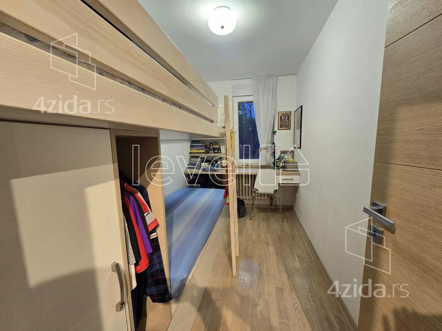 Troiposoban stan | 4zida