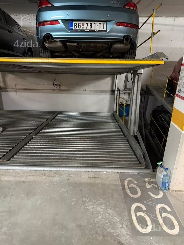 Parking | 4zida