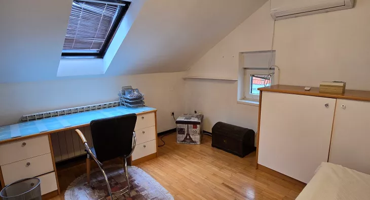 Šestosoban stan | 4zida