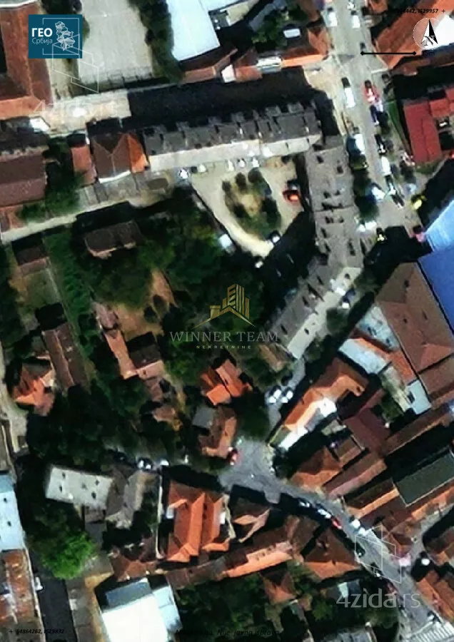 Plac | 4zida