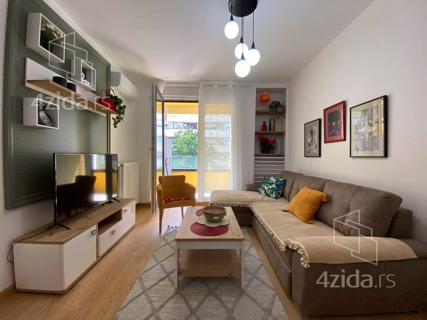 Jednoiposoban stan | 4zida