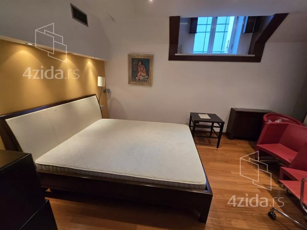 Šestosoban stan | 4zida