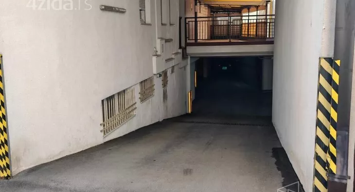 Garaža/Parking | 4zida