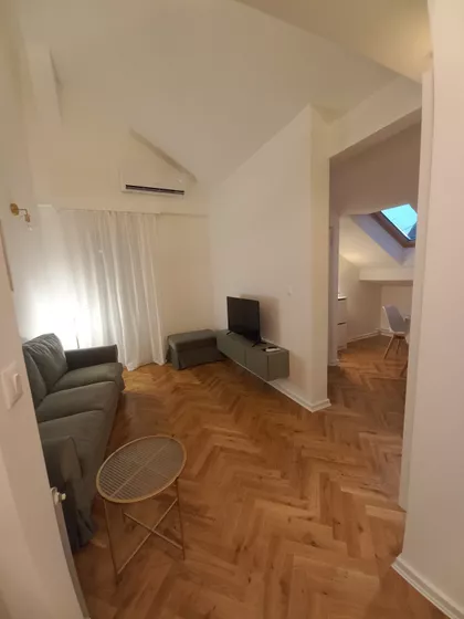 Cara Uroša | 4zida.rs
