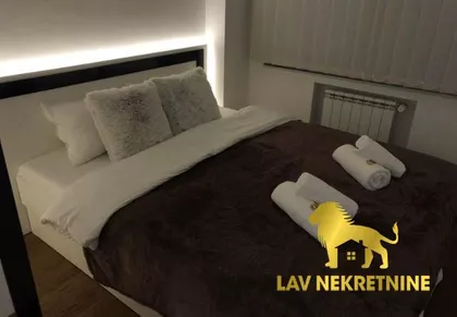 NARODNIH HEROJA | 4zida.rs