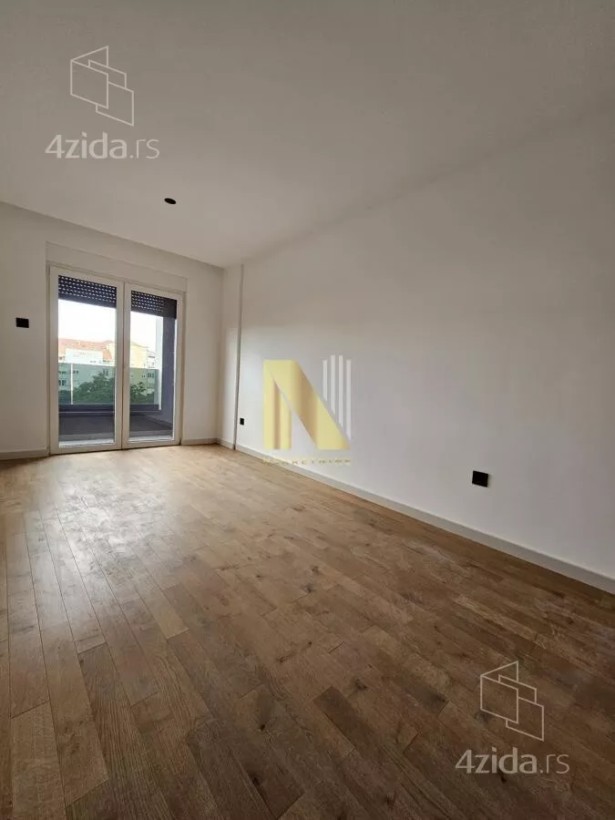 Petosoban stan | 4zida