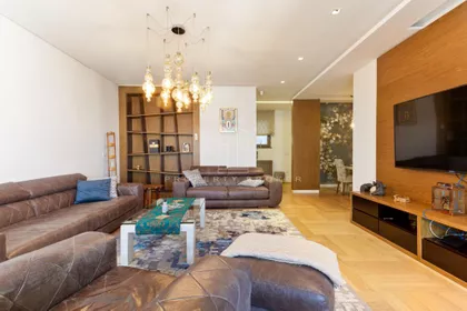 Trešnjinog cveta | 4zida.rs