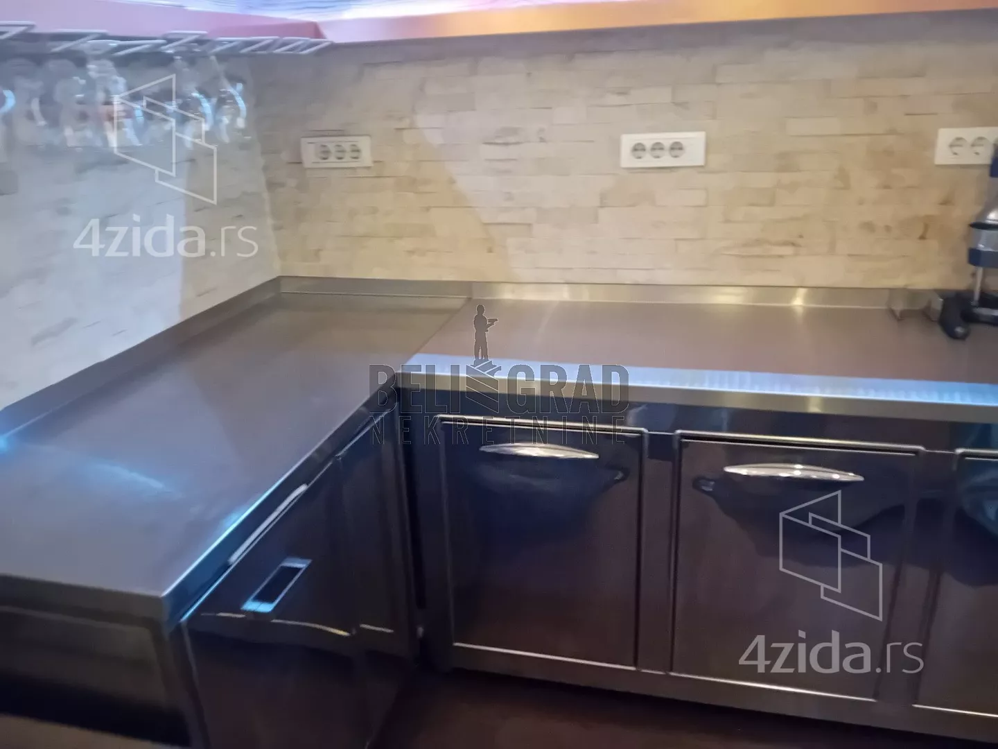 Lokal | 4zida