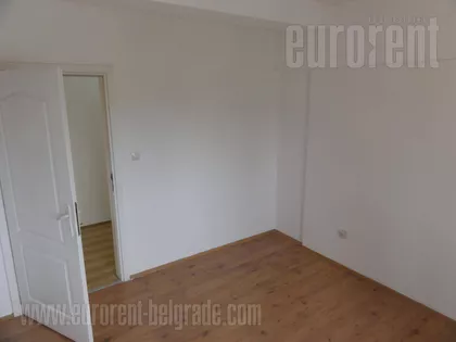 AUTOKOMANDA | 4zida.rs