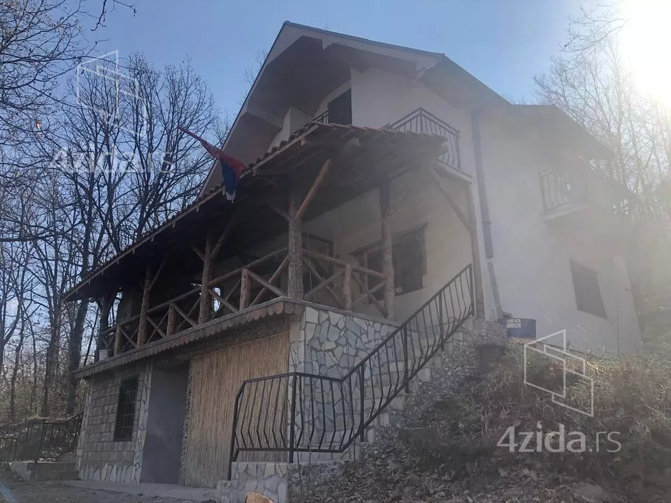 3-etažna kuća | 4zida