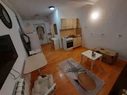 Vukov Spomenik | 4zida.rs