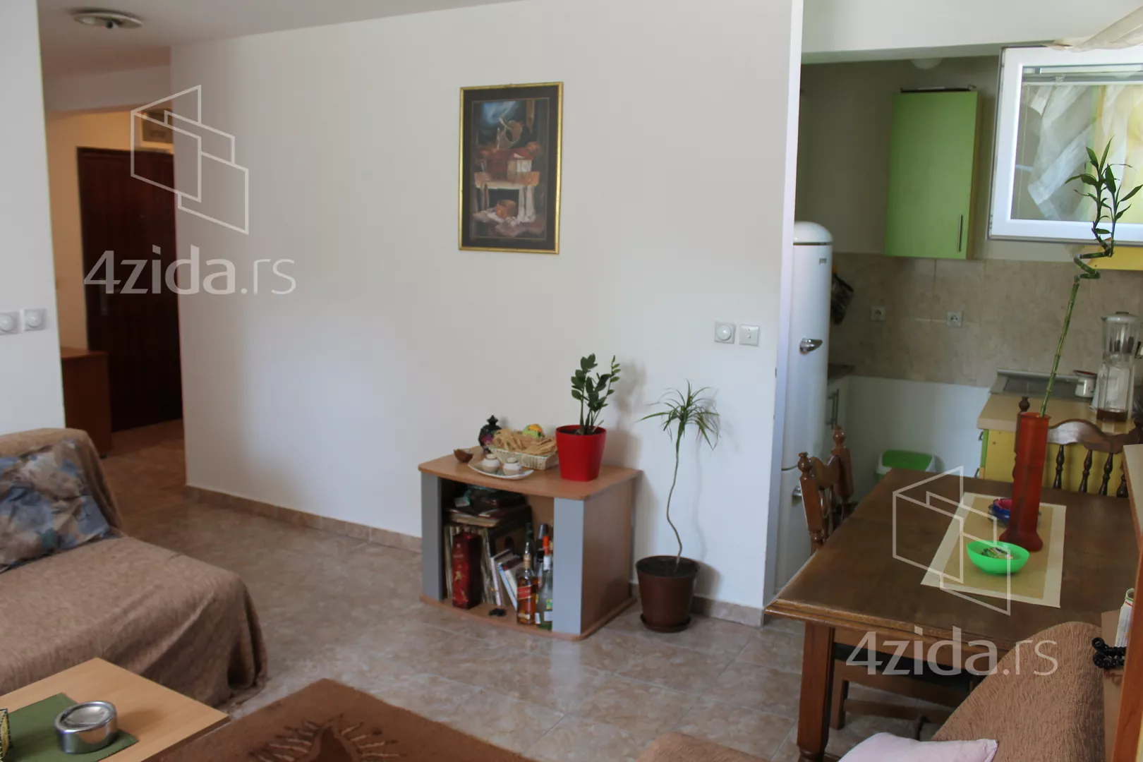 Jednoiposoban stan | 4zida