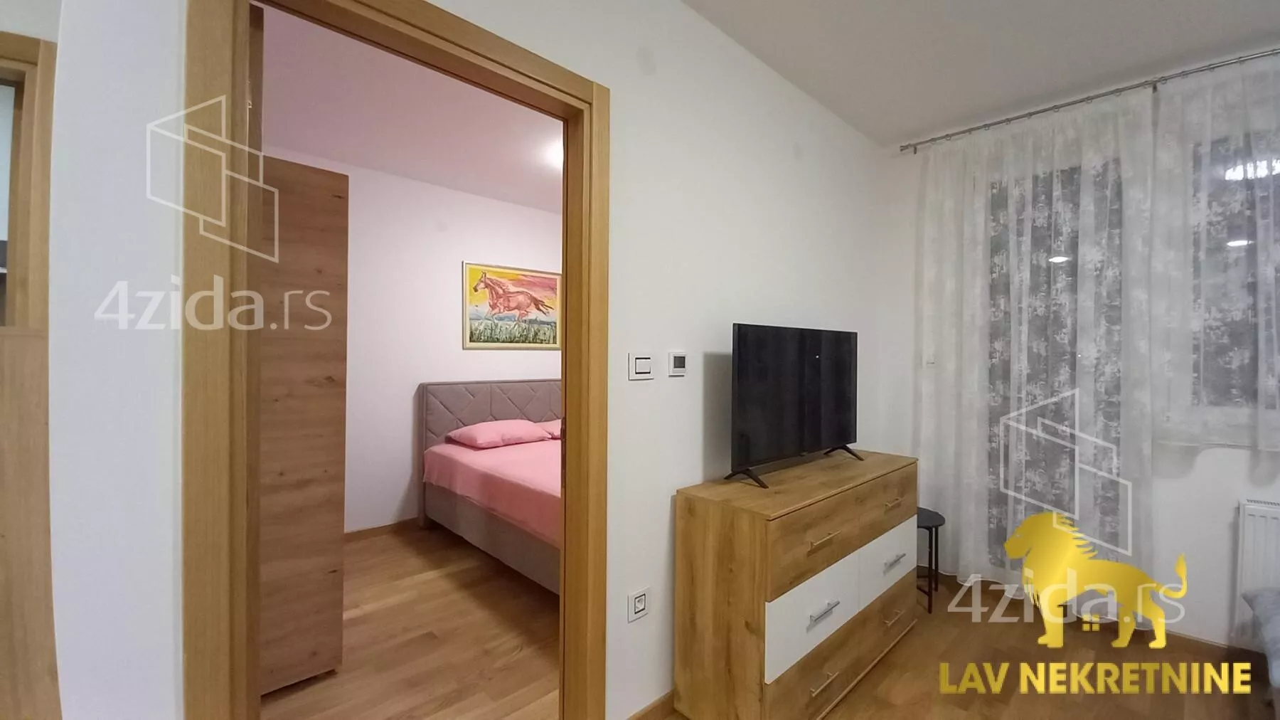 Jednoiposoban stan | 4zida