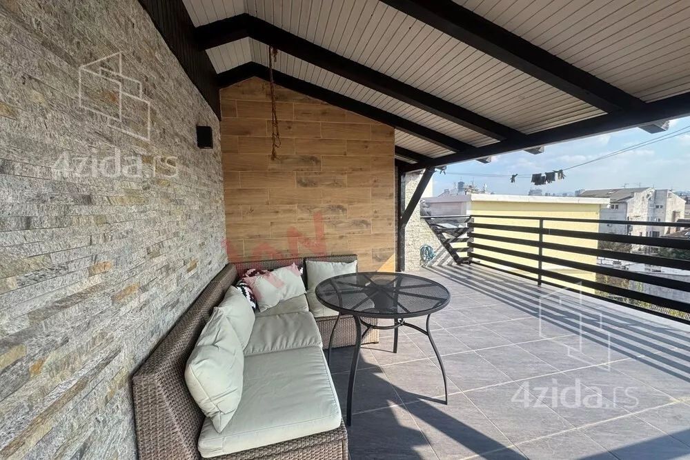 Petosoban stan | 4zida