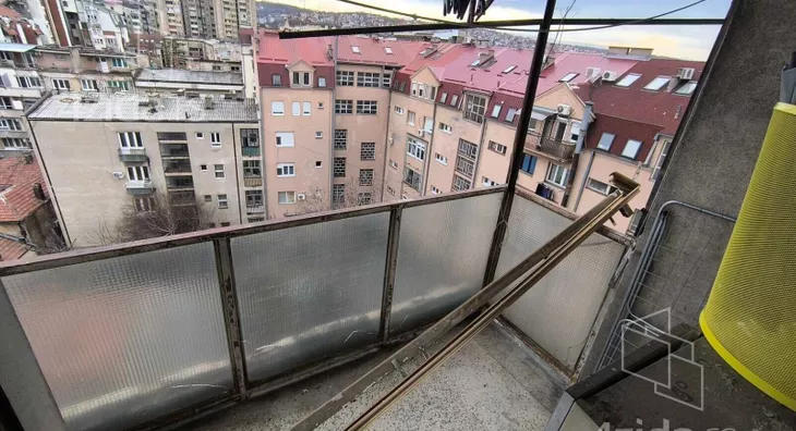 Četvoroiposoban stan | 4zida