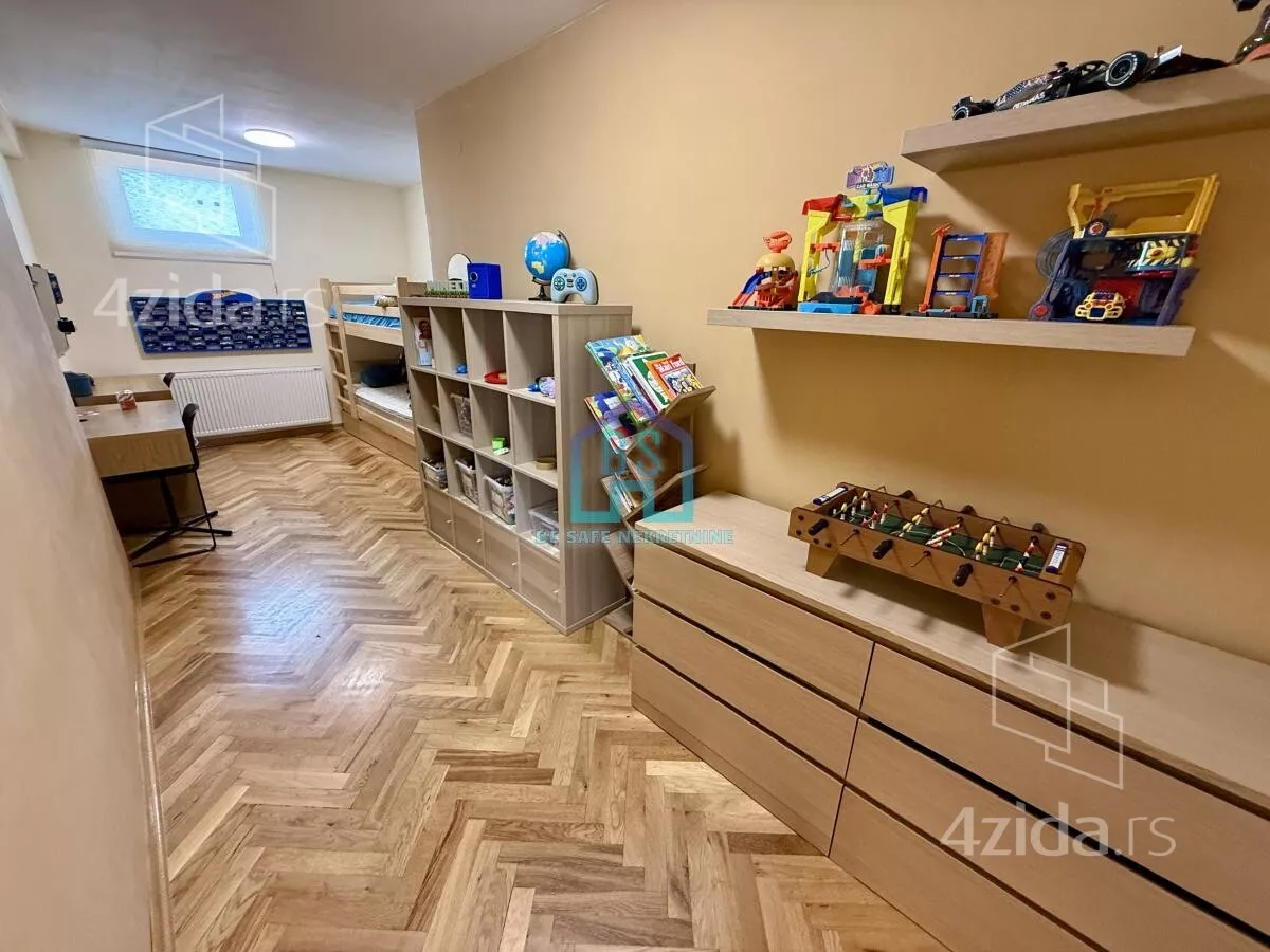 Troiposoban stan | 4zida