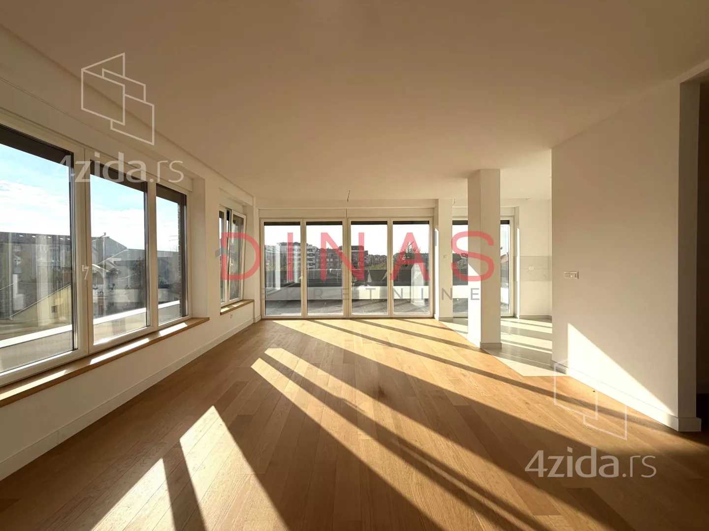 Četvorosoban stan | 4zida