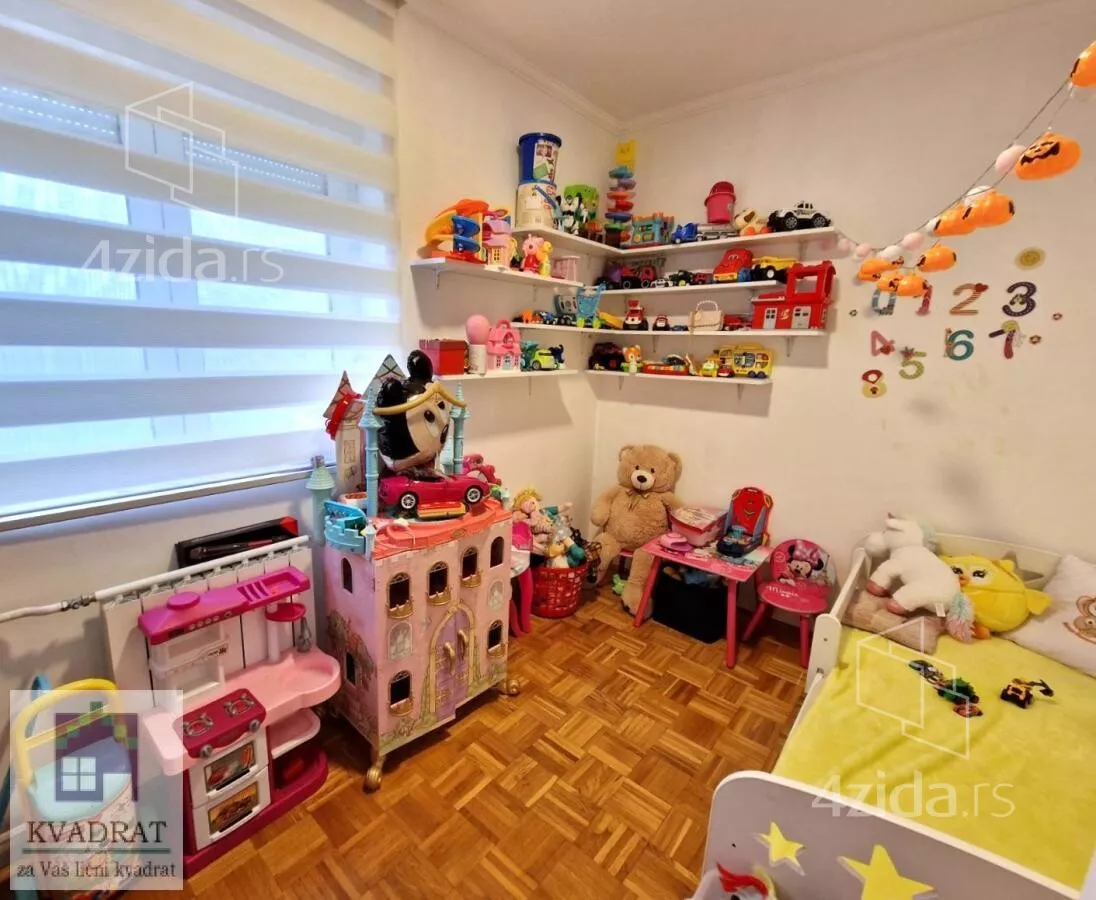 Dvoiposoban stan | 4zida