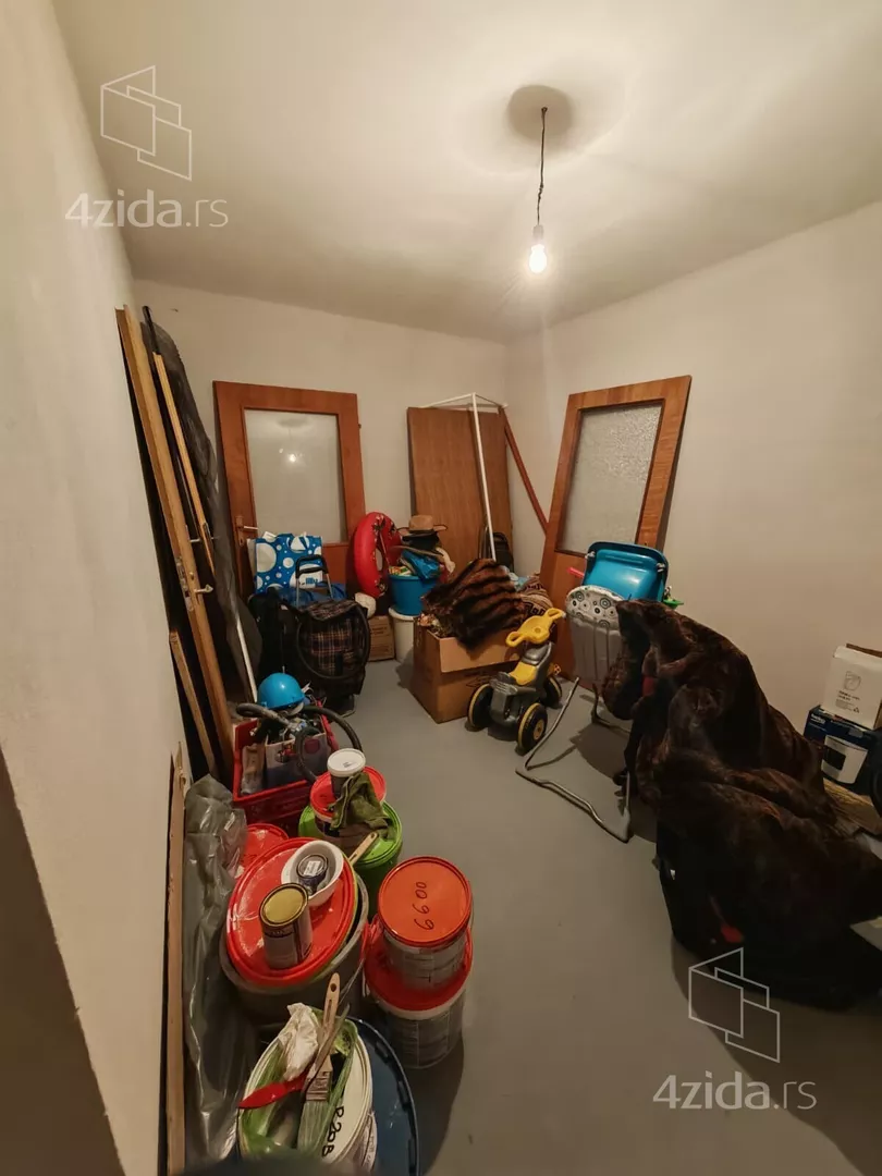 3-etažna kuća | 4zida