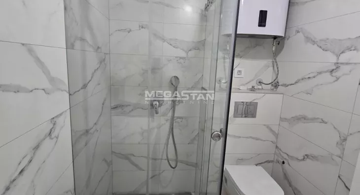 Četvoroiposoban stan | 4zida