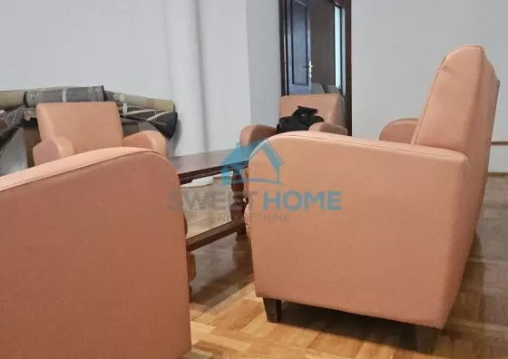 Poslovna zgrada | 4zida