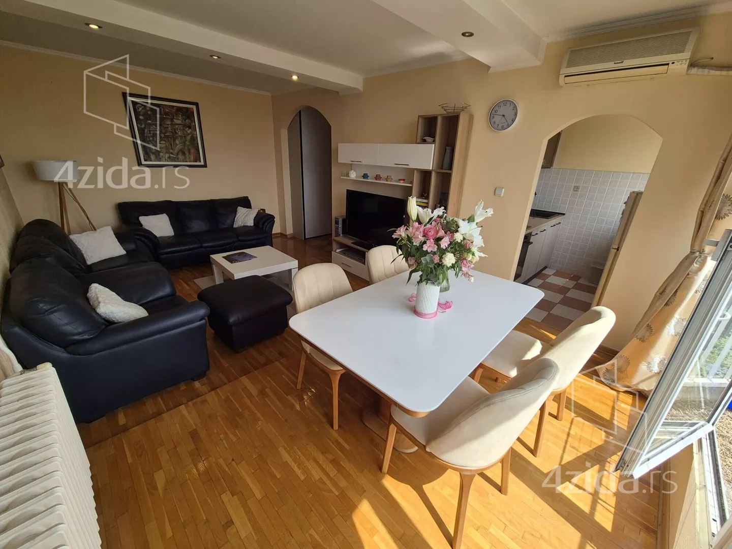 Dvoiposoban stan | 4zida