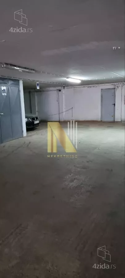 Parking | 4zida