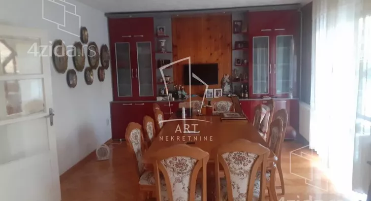 4-etažna kuća | 4zida