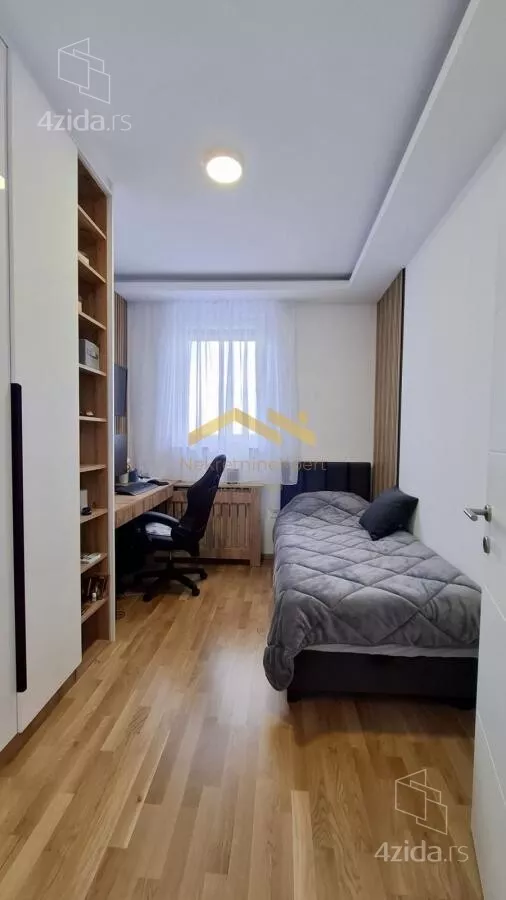 Četvoroiposoban stan | 4zida