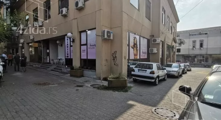 Poslovni prostor | 4zida