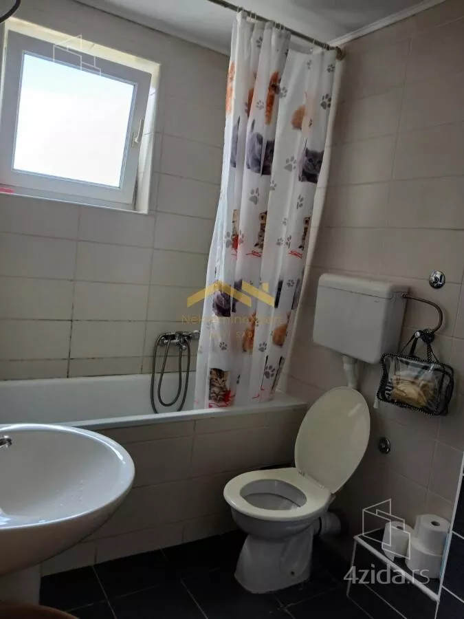 Četvoroiposoban stan | 4zida