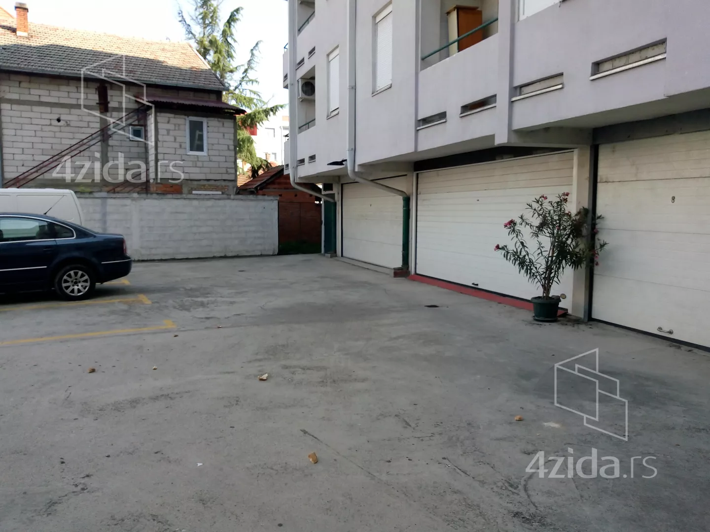 Garaža | 4zida