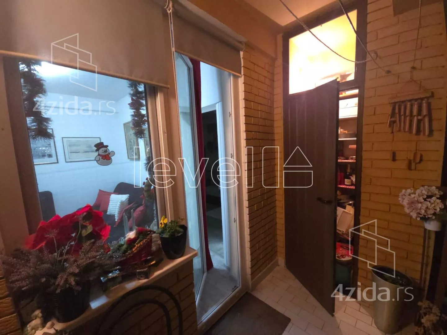 Troiposoban stan | 4zida