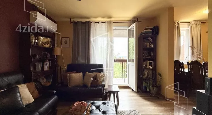 Četvoroiposoban stan | 4zida