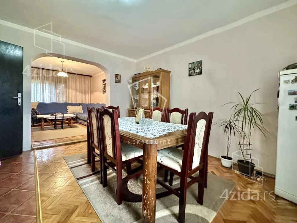 3-etažna kuća | 4zida