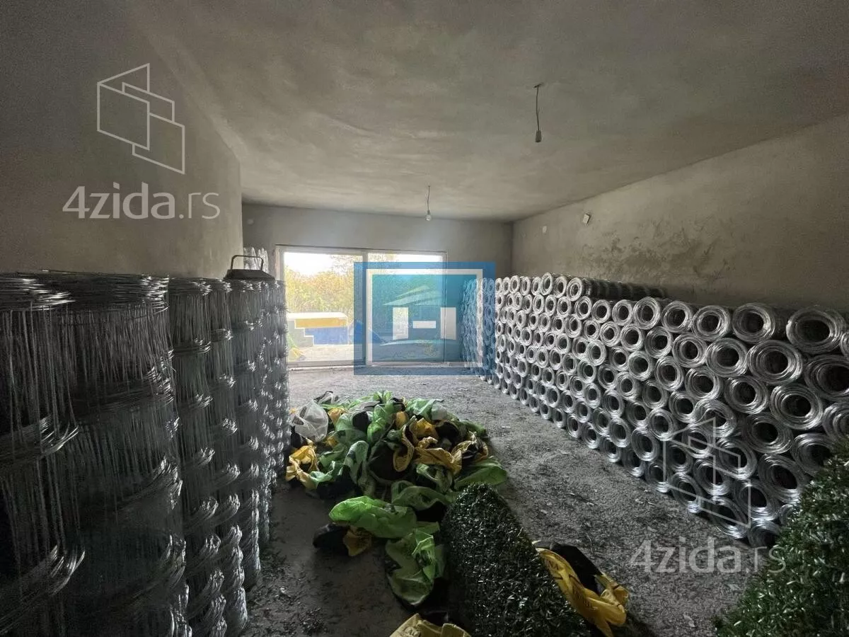 Poslovni prostor | 4zida