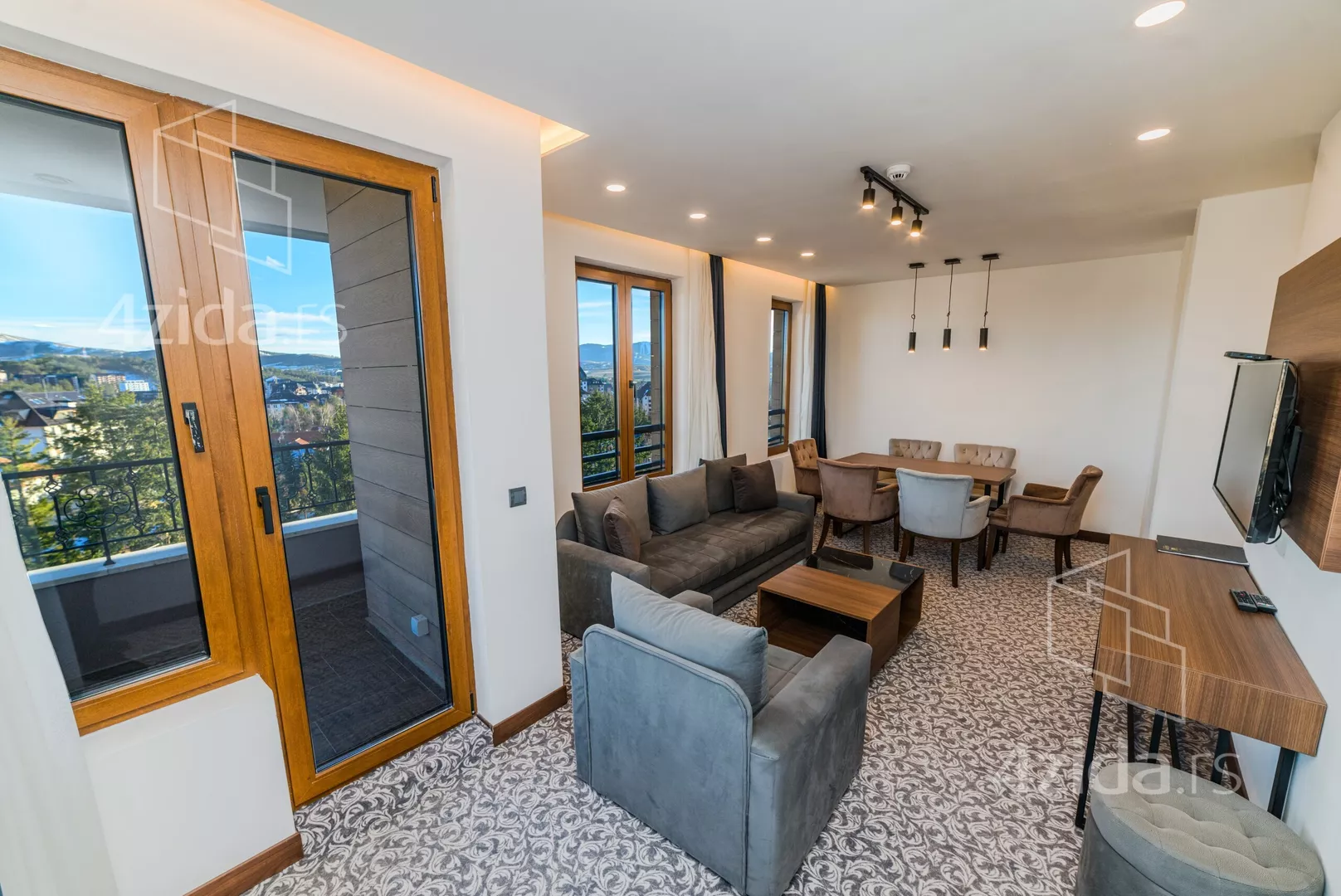 Dvoiposoban stan | 4zida