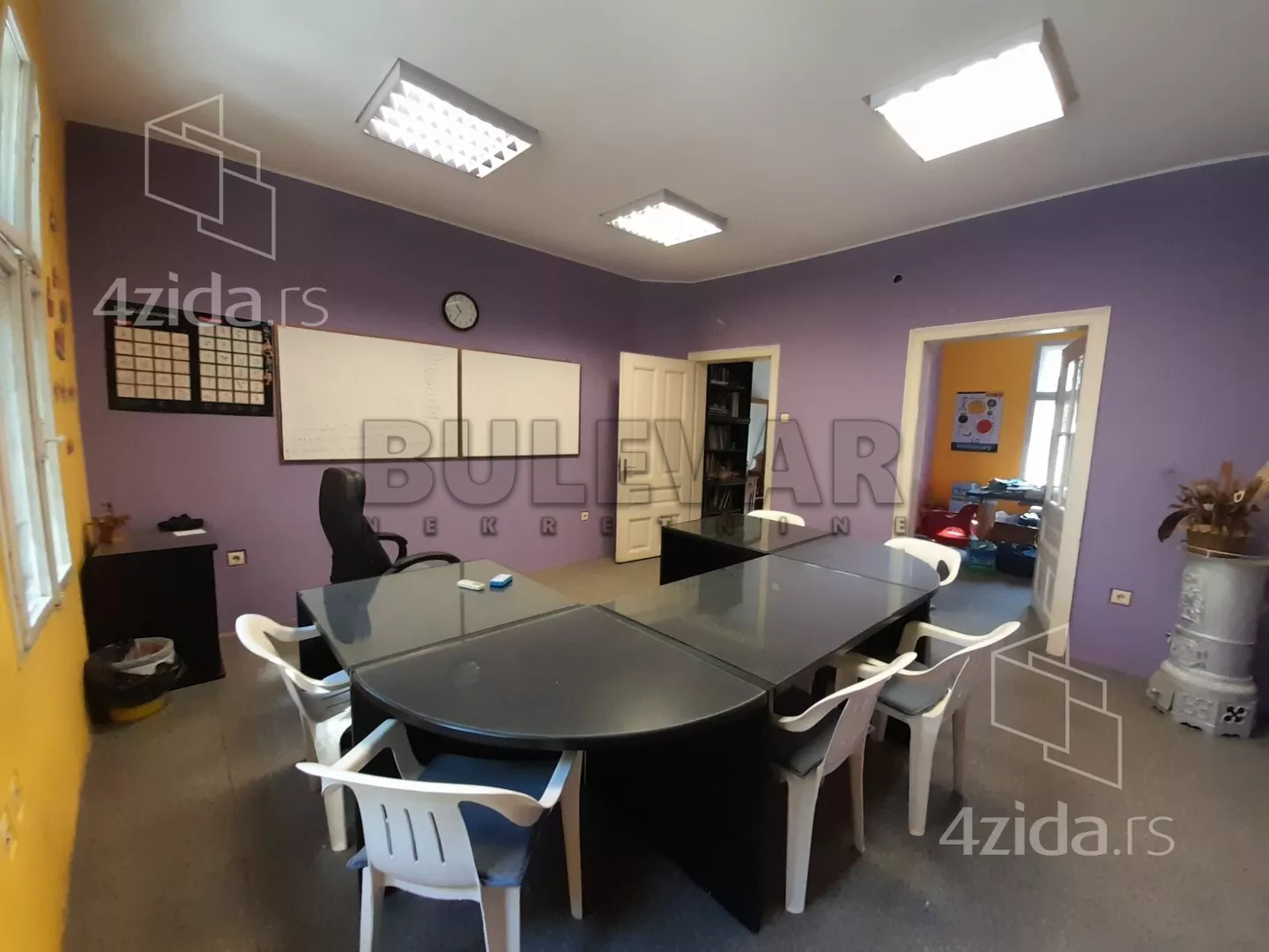 Lokal | 4zida