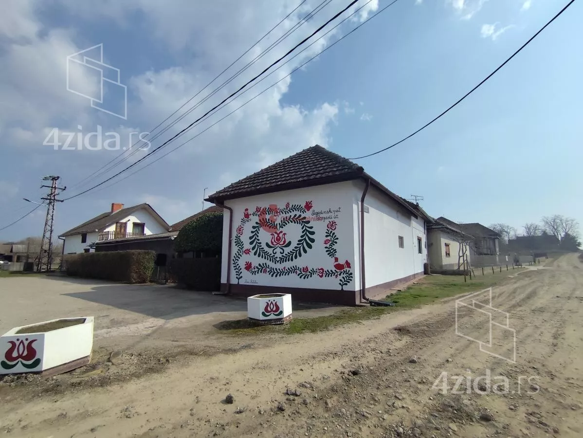 Poslovna zgrada | 4zida