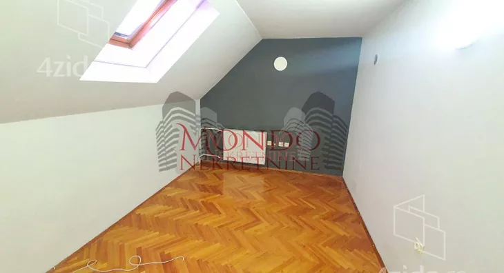 Poslovna zgrada | 4zida