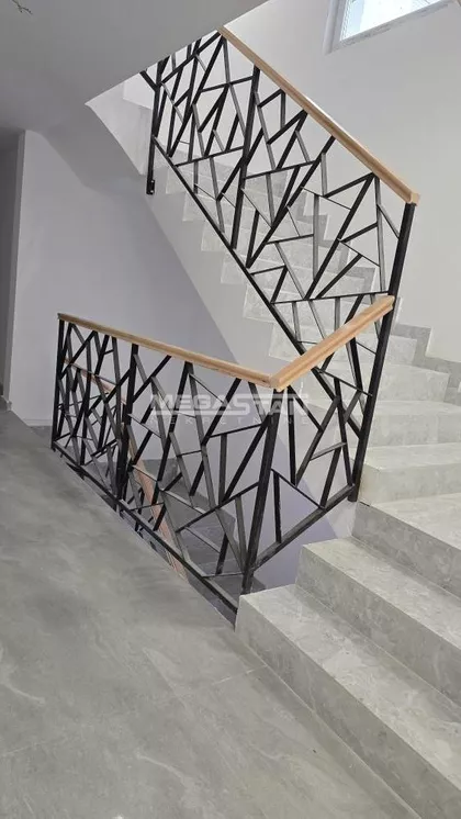Kraljice Jelene | 4zida.rs