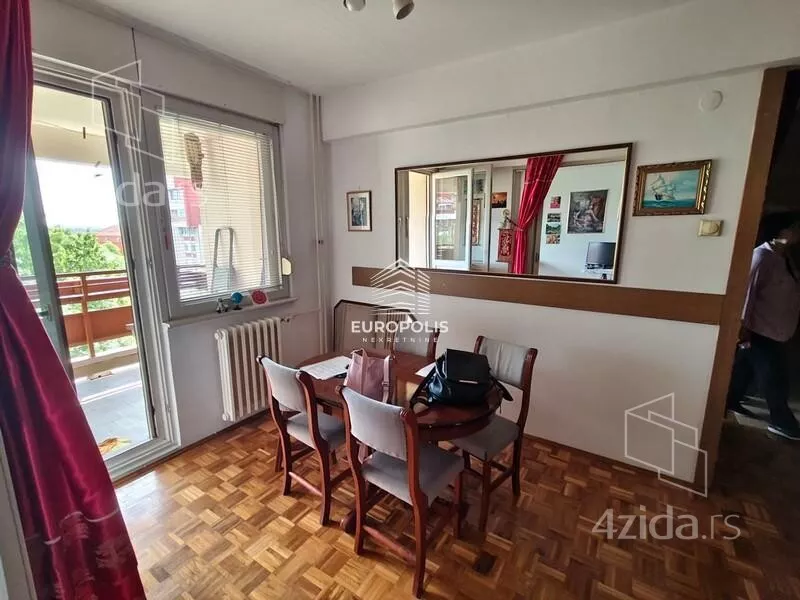 Troiposoban stan | 4zida