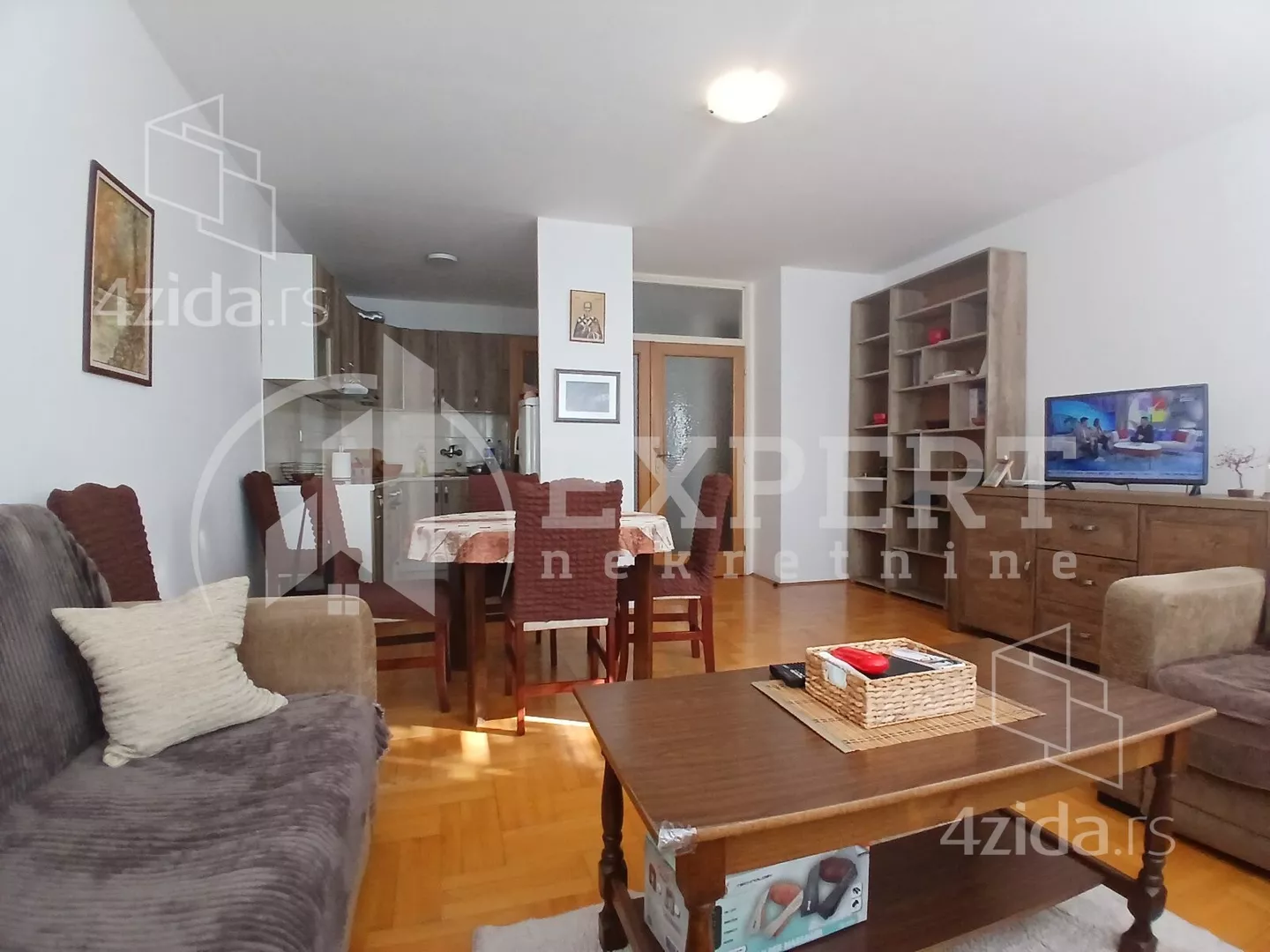 Dvoiposoban stan | 4zida