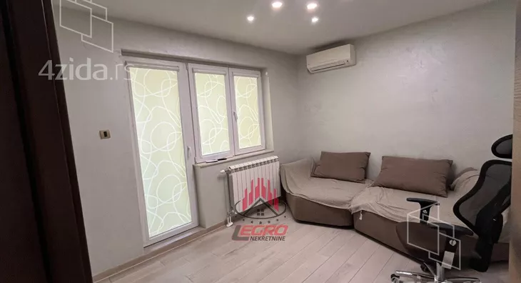 Petoiposoban stan | 4zida