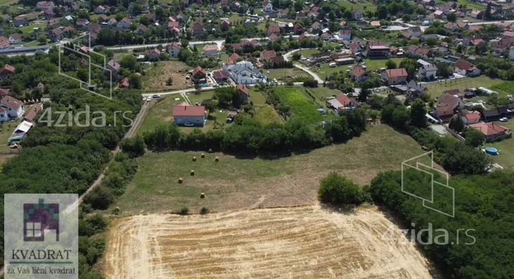 Plac | 4zida